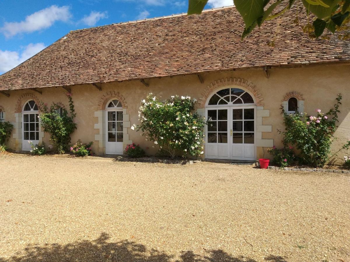 Hotel Haras De La Potardiere Crosmieres Экстерьер фото