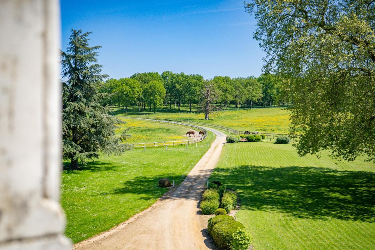 Hotel Haras De La Potardiere Crosmieres Экстерьер фото