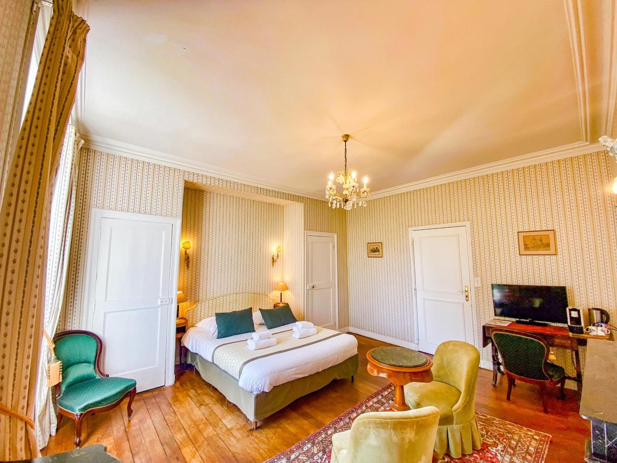 Hotel Haras De La Potardiere Crosmieres Экстерьер фото