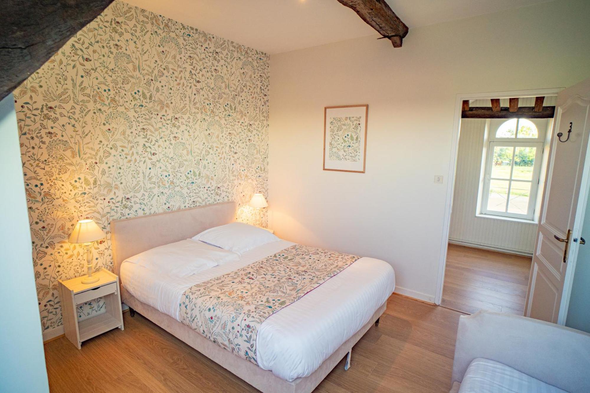 Hotel Haras De La Potardiere Crosmieres Экстерьер фото