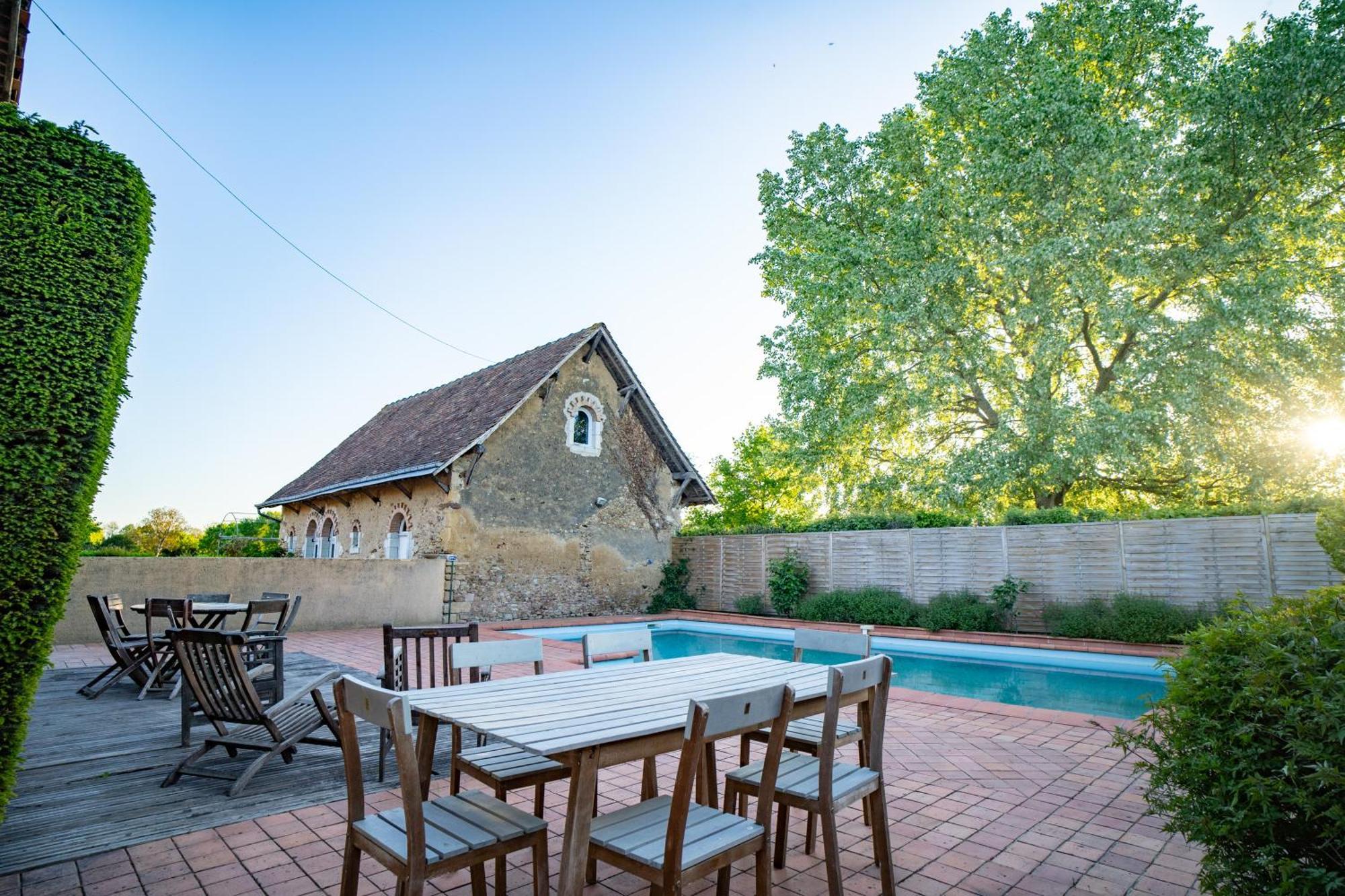 Hotel Haras De La Potardiere Crosmieres Экстерьер фото